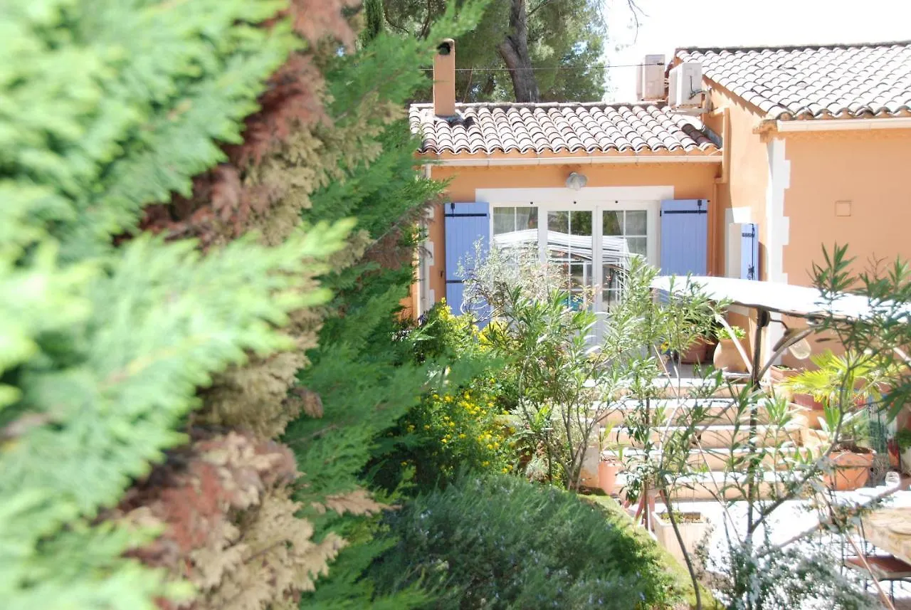 La Villa Poupee Grambois 0*,